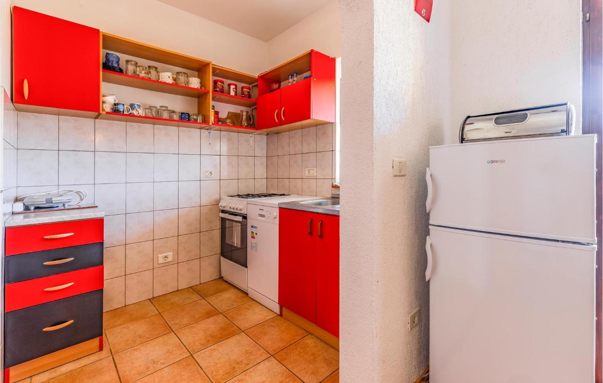 Gorgeous Apartment In Pula With Kitchen Екстериор снимка