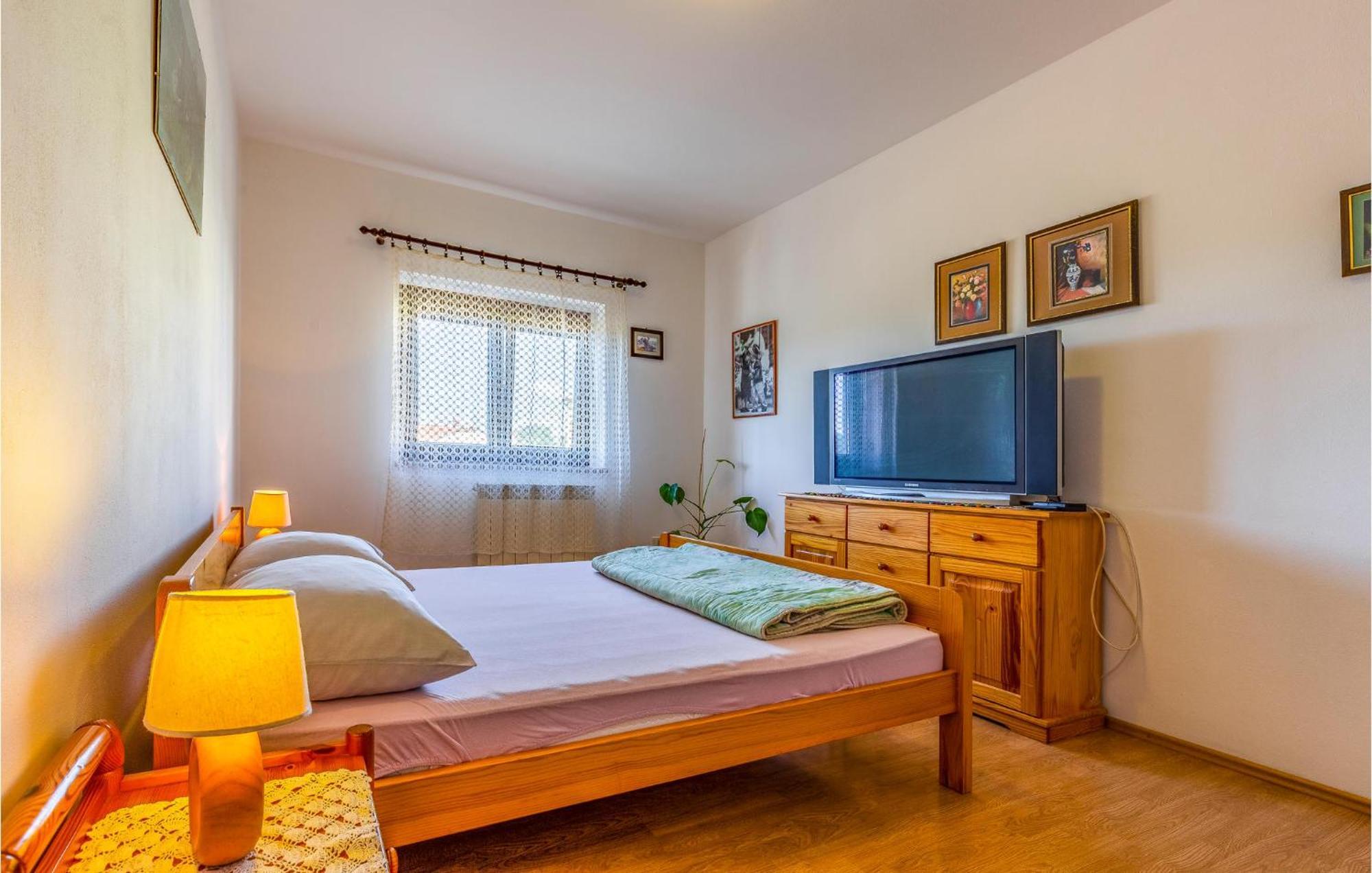 Gorgeous Apartment In Pula With Kitchen Екстериор снимка